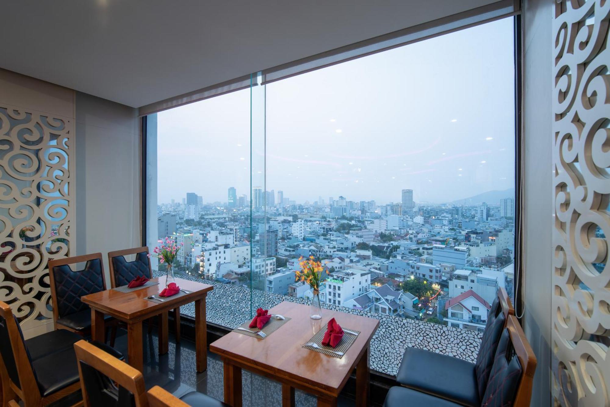 Golden Sun Apartment By New Sky Travel Da Nang Exteriör bild