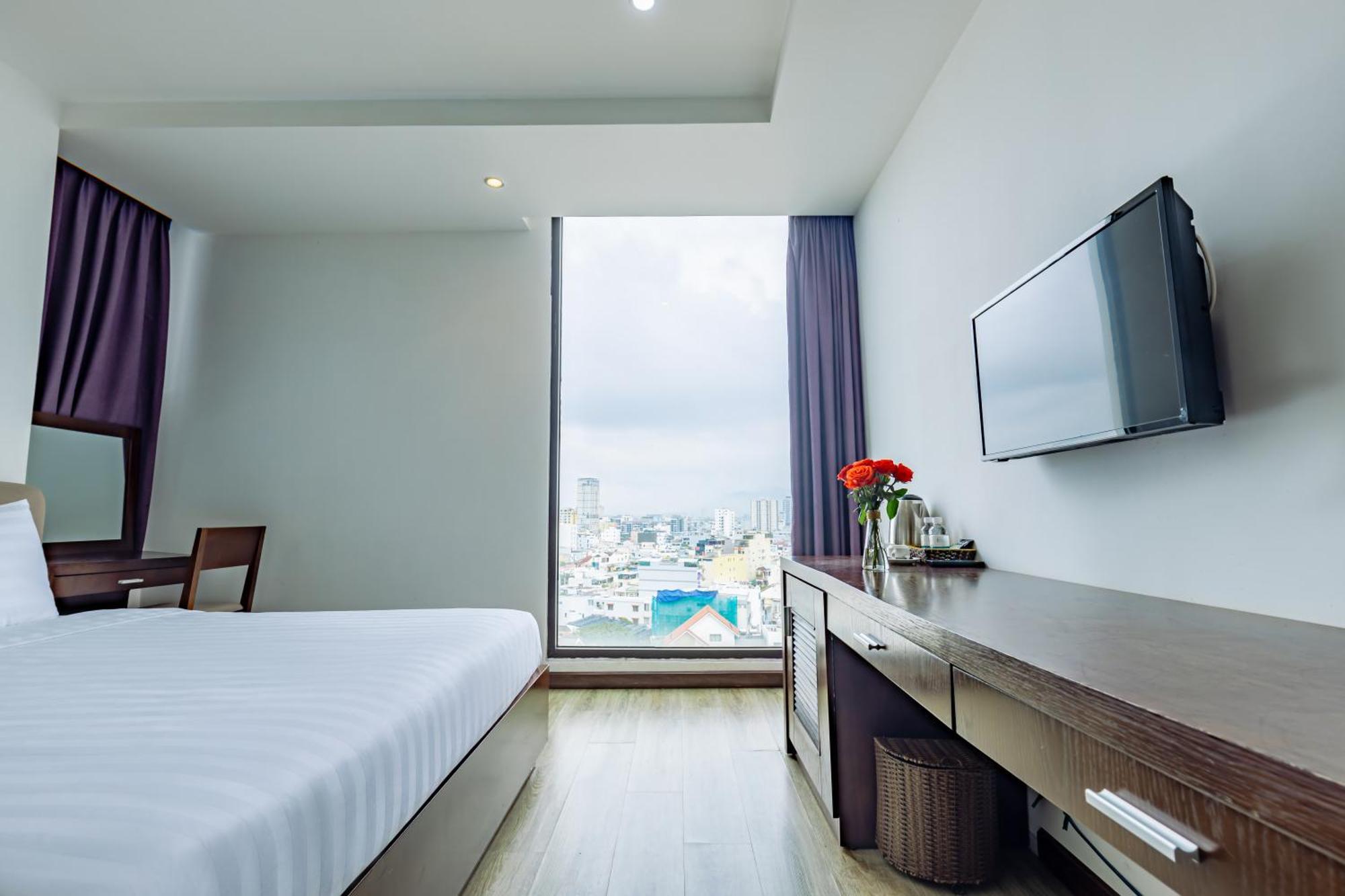 Golden Sun Apartment By New Sky Travel Da Nang Exteriör bild